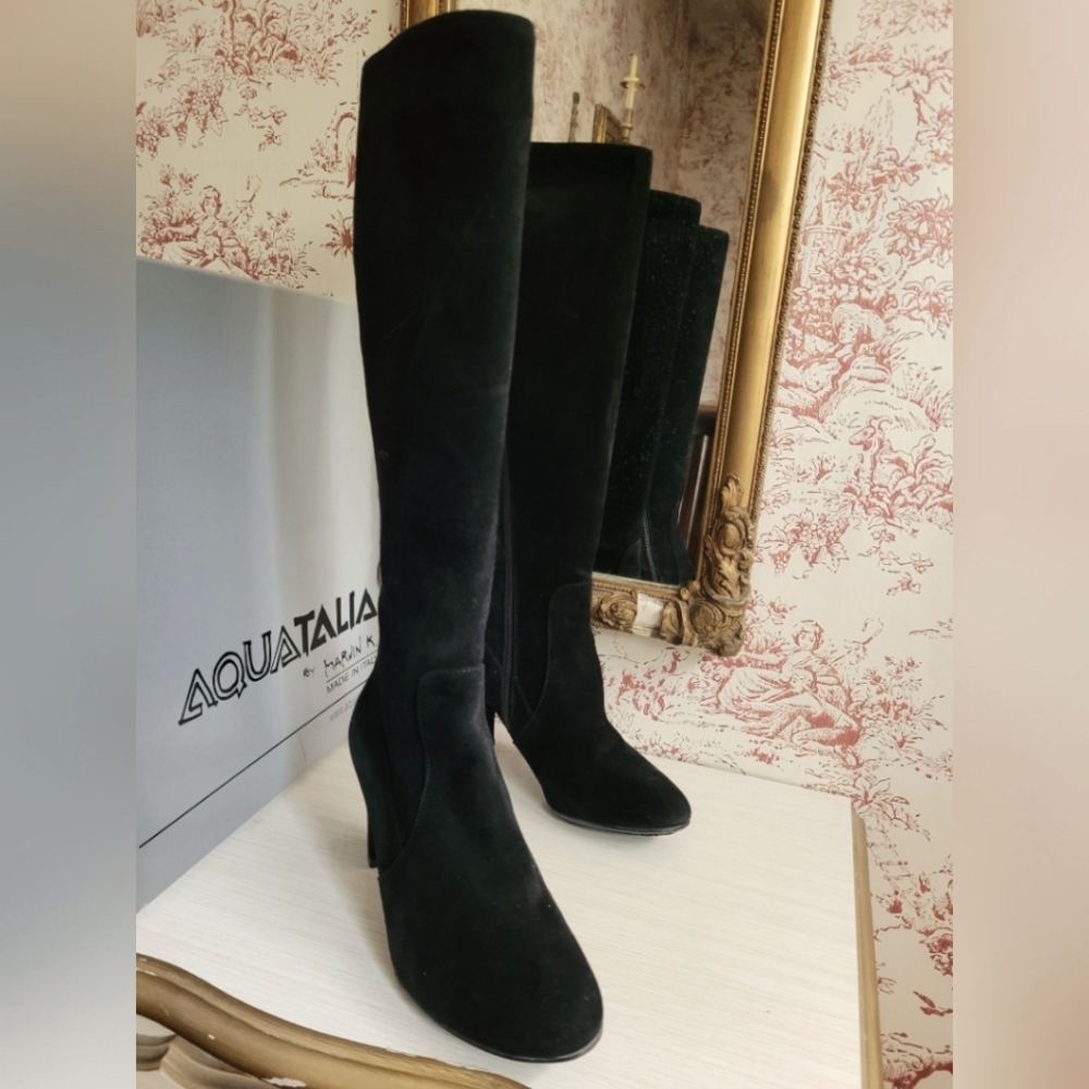 Aquatalia Toast black suede boots